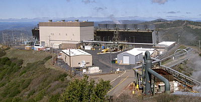 Figure 7.5: The Sonoma Calpine 3 power plant, one of 22 power plants at The Geysers field in 
the Mayacamas Mountains of Sonoma County, northern California.