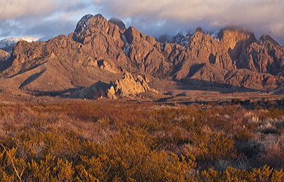 Figure 2.27: The Organ Mountains, an exposure of granite and rhyolite in New Mexico’s Boot Heel Volcanic Field.