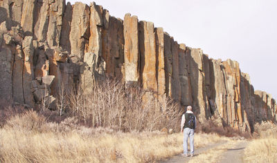 Figure 2.11: Columnar jointing at Snake Butte, an exposed igneous sill located on the Ft. Belknap Reservation in Montana.