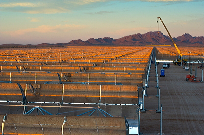 Figure 6.13: More than 3200 mirrored parabolic troughs are used to concentrate light and heat at the Solana Plant in Gila Bend, Arizona